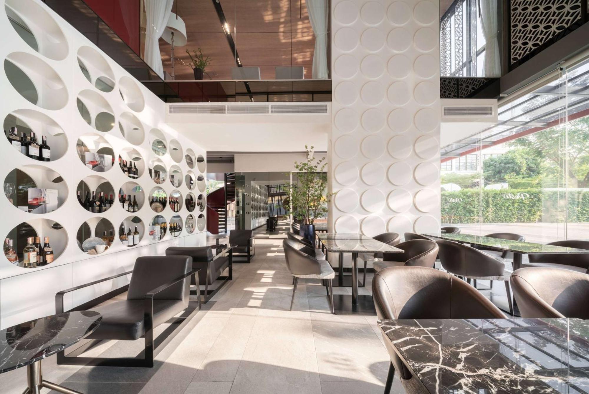 Hotel Ramada By Wyndham Bangkok Sukhumvit 87 Extérieur photo