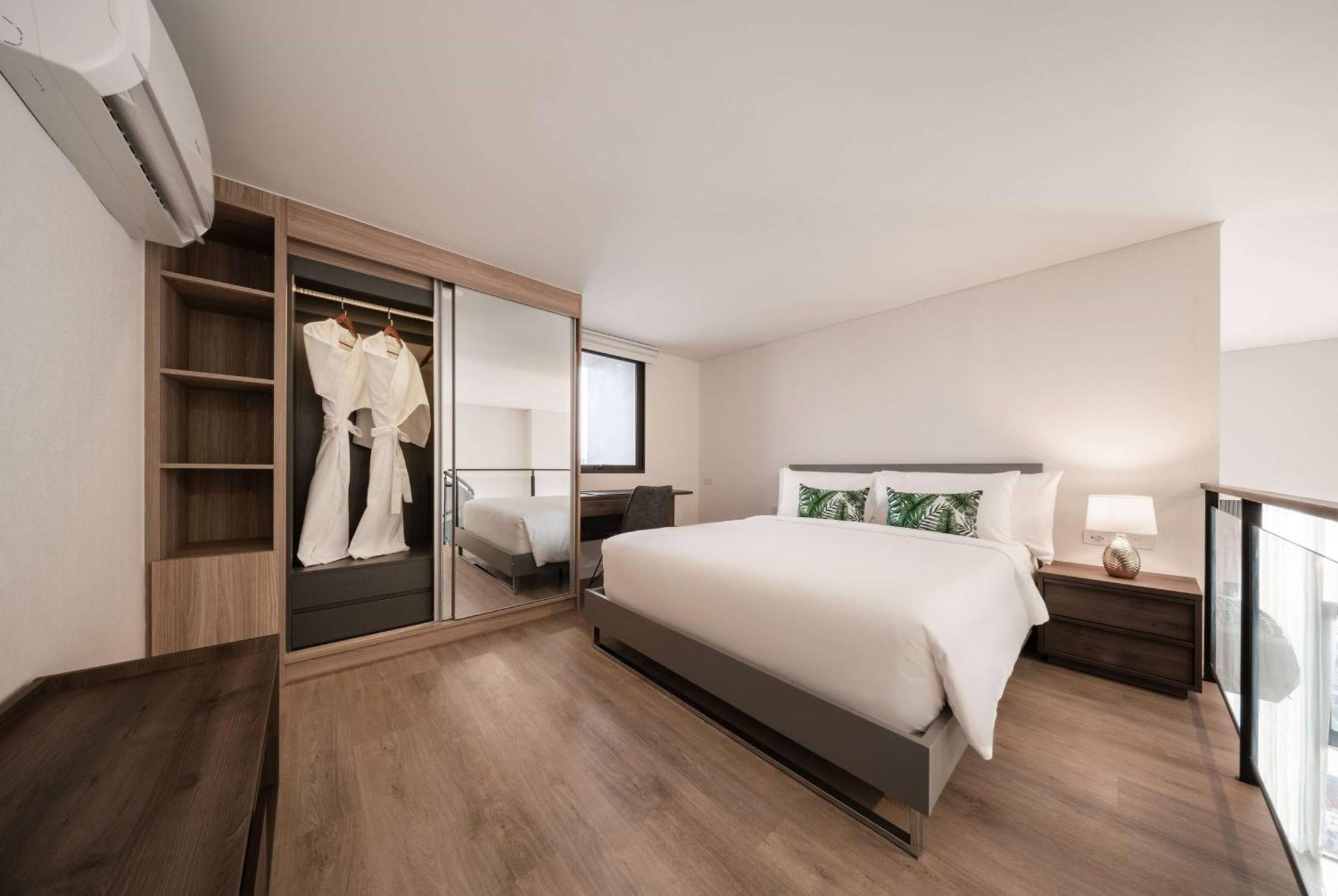 Hotel Ramada By Wyndham Bangkok Sukhumvit 87 Extérieur photo