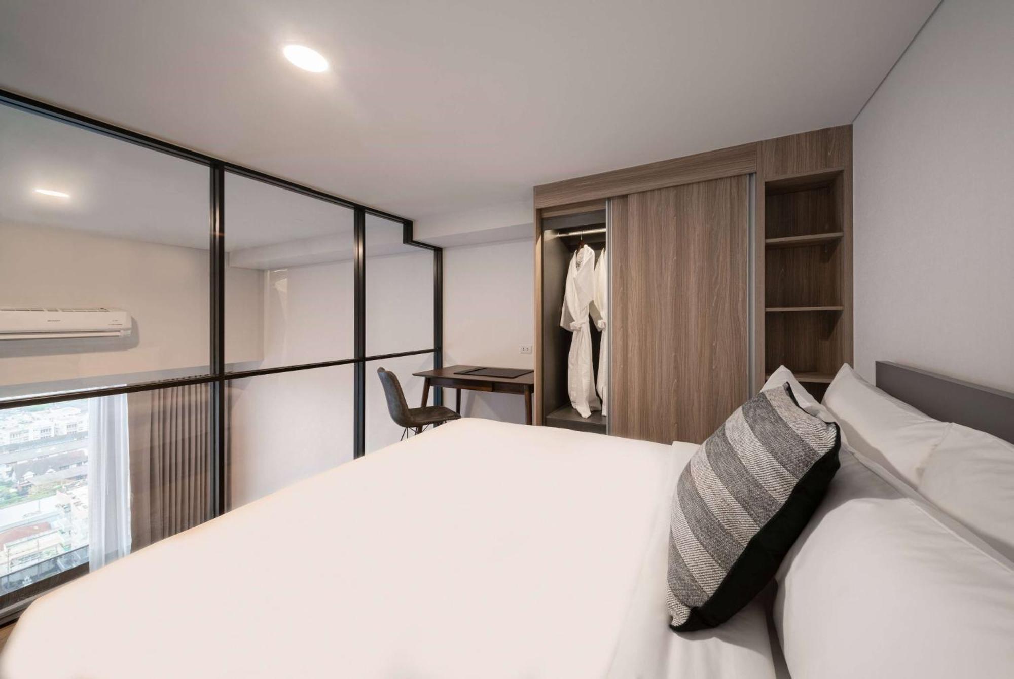 Hotel Ramada By Wyndham Bangkok Sukhumvit 87 Extérieur photo
