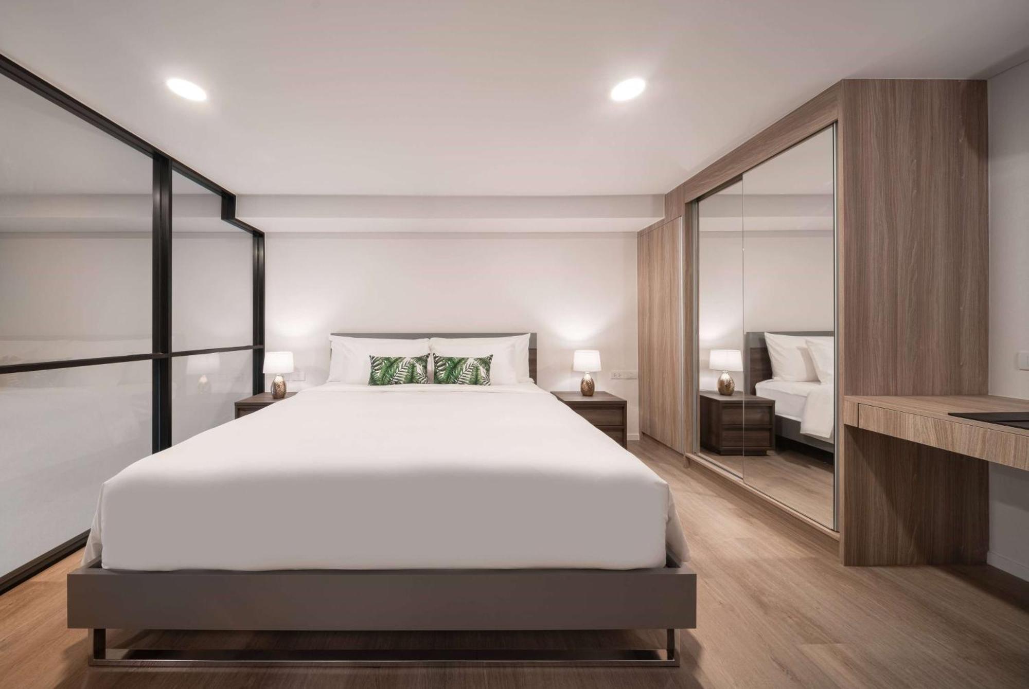 Hotel Ramada By Wyndham Bangkok Sukhumvit 87 Extérieur photo